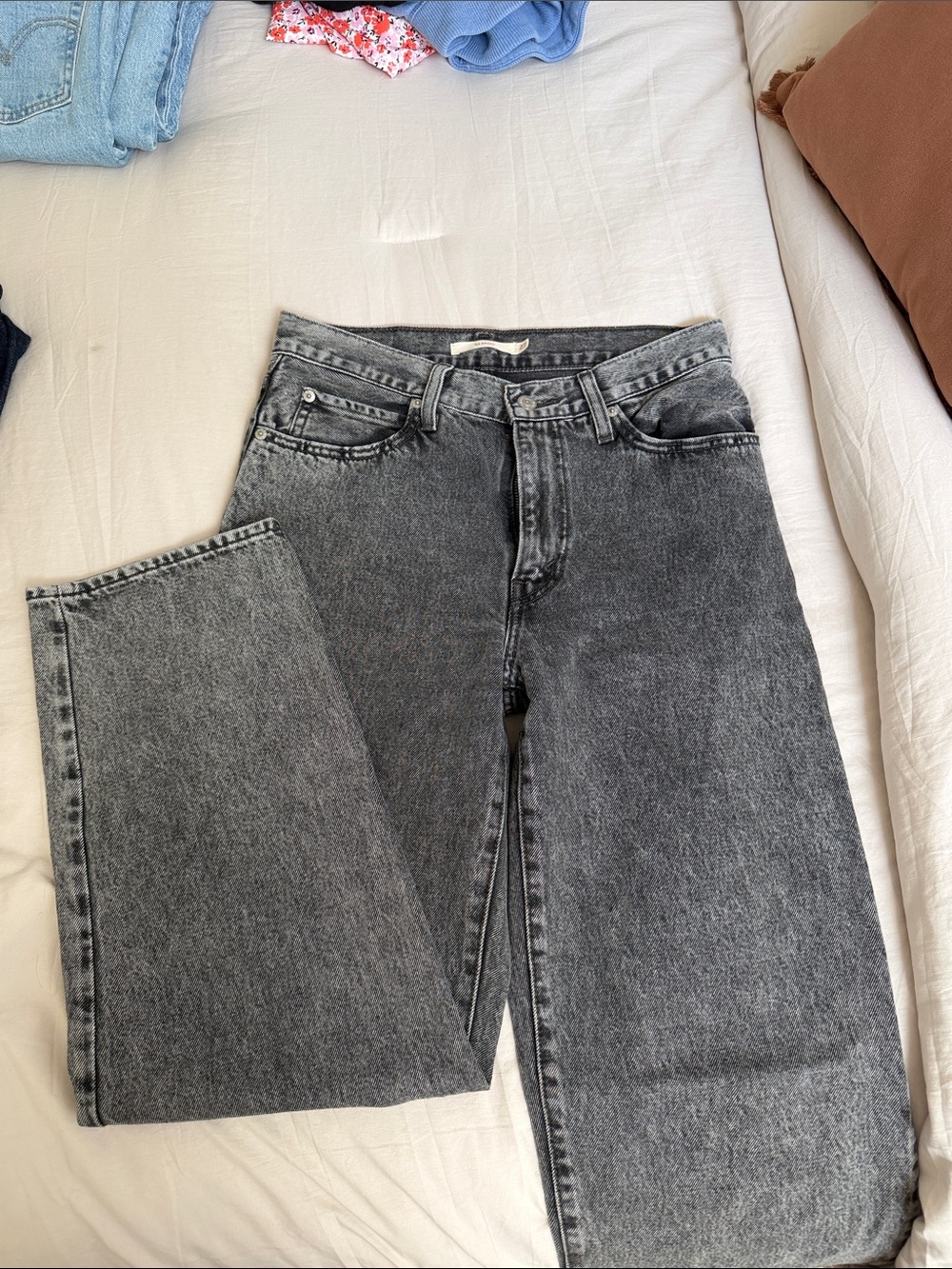 High-Rise Straight Leg Women’s Jeans in Washed Black